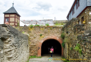 Marksburg Castle - vaulted tunnel